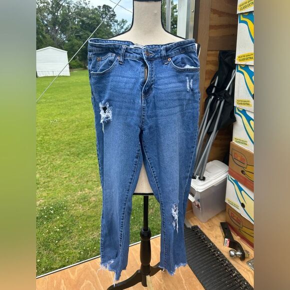 Celebrity pink  Women's Blue Distressed Jeans - Picture 1 of 6